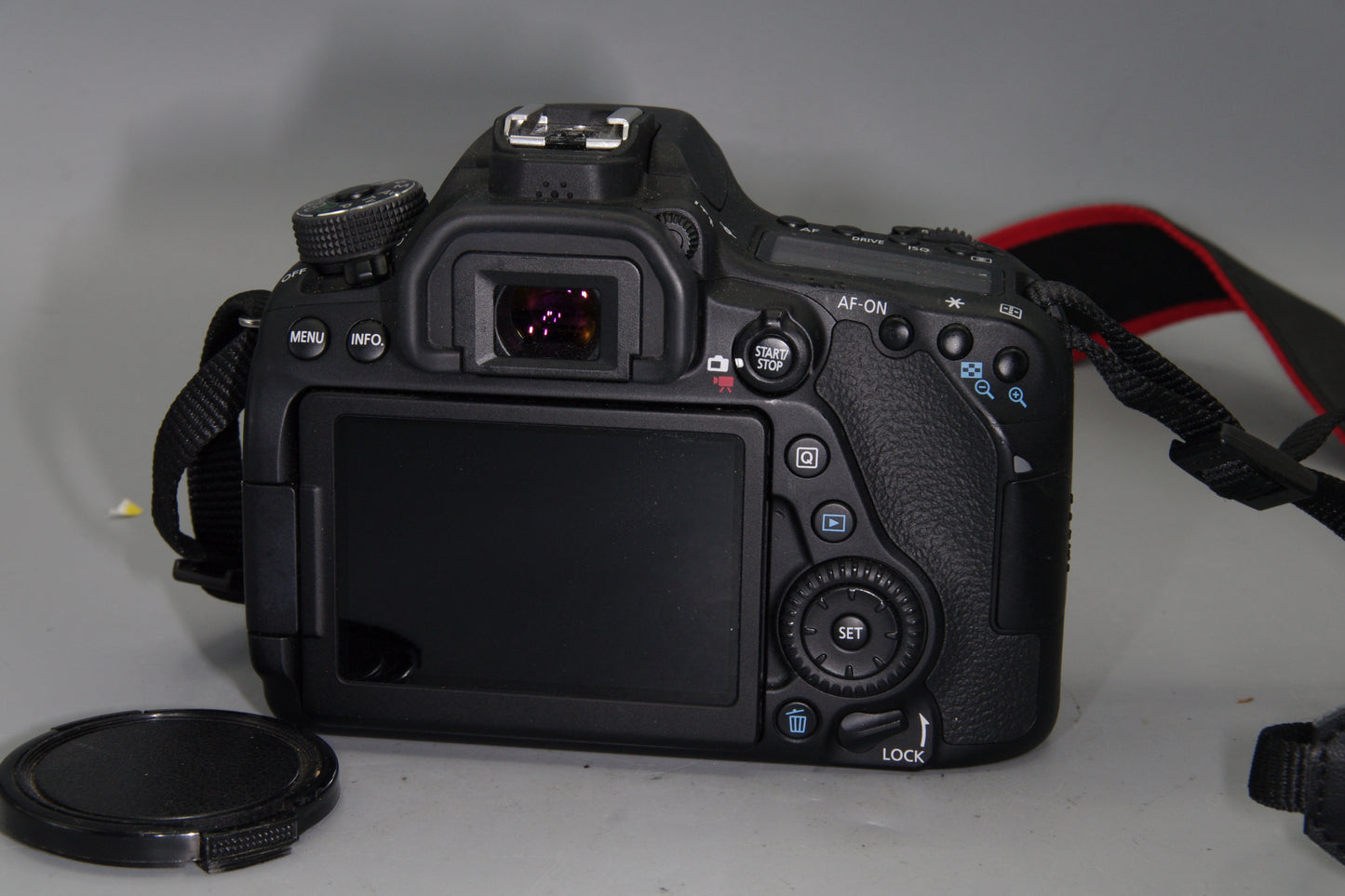 Canon EOS 80D DSLR Camera with 35-80mm Lens – 24MP – S/C 378 – Wi-Fi