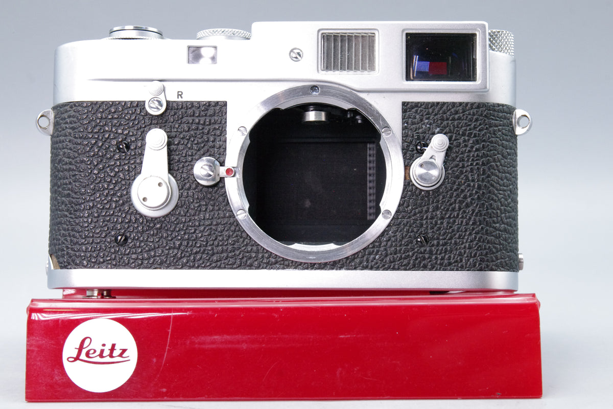 1964 Leica M3 Single Stroke Chrome 35mm Rangefinder Body Tested