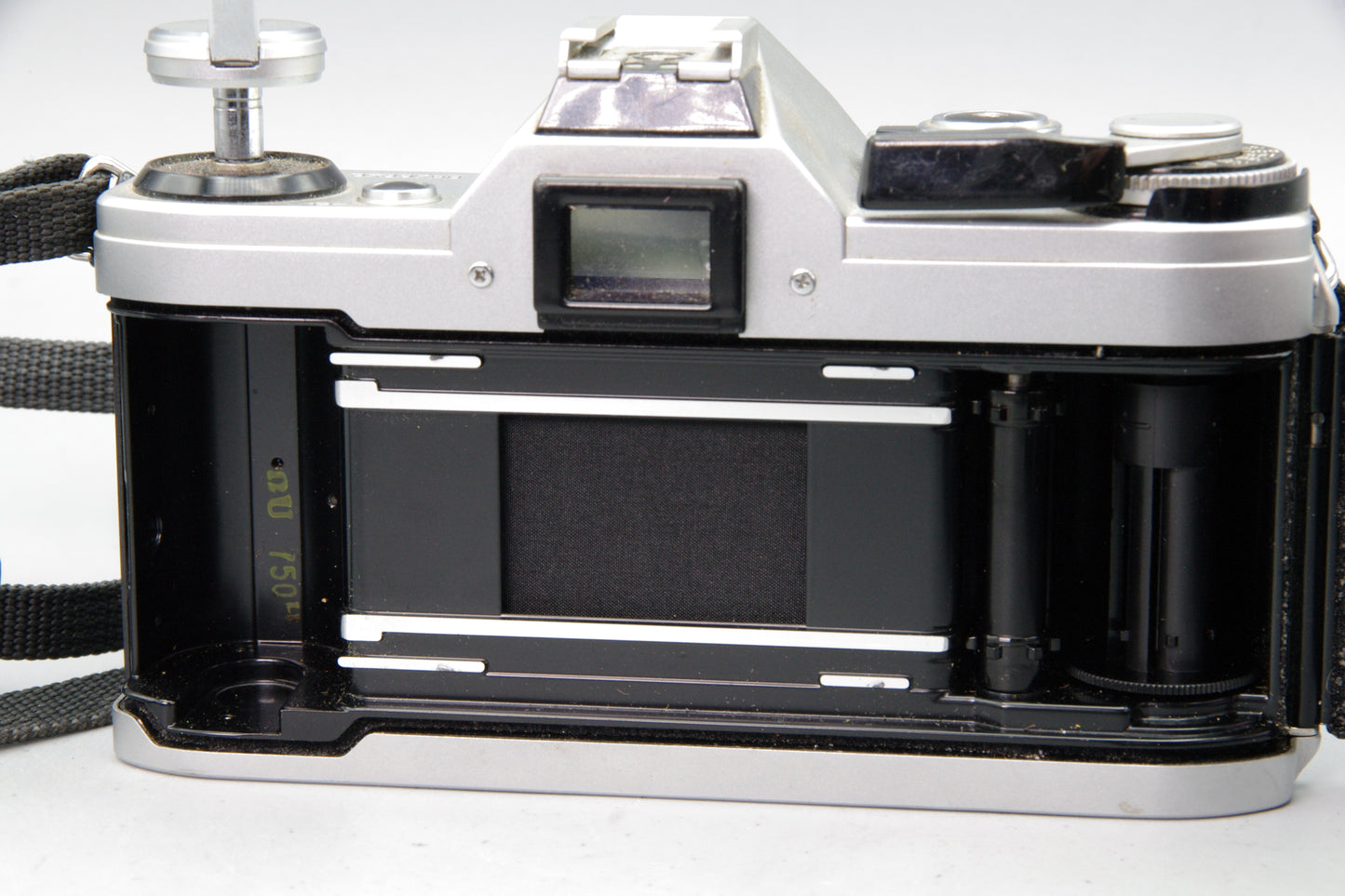 Canon AE-1 35mm SLR + 50mm f/1.8 Lens – Vintage Classic
