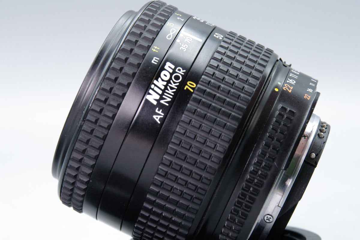Nikon AF Nikkor 35–70mm f/3.3–4.5 Zoom Lens –  Excellent Condition