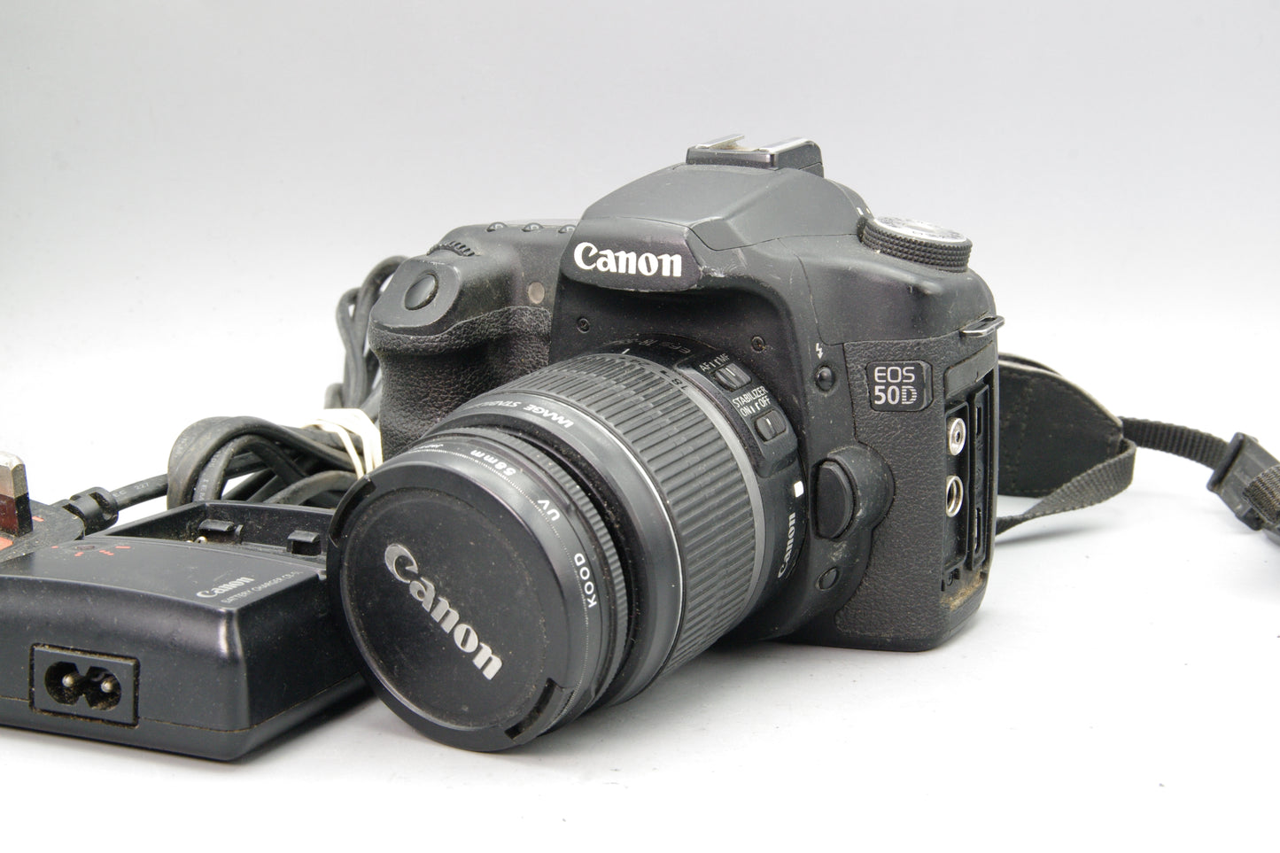 Canon EOS 50D DSLR with 18-55mm Lens and Charger – Shutter Count 48098