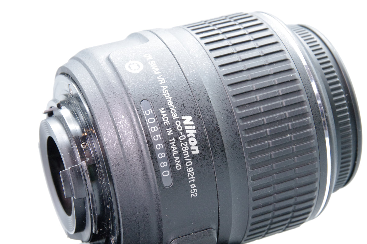 Nikon AF‑S DX Nikkor 18–55mm f/3.5–5.6G VR – Excellent