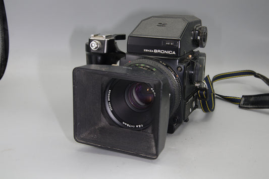 Zenza Bronica ETR-Si + 75mm f/2.8 E-II Lens + AE-II Finder + Grip – 645 MF Kit