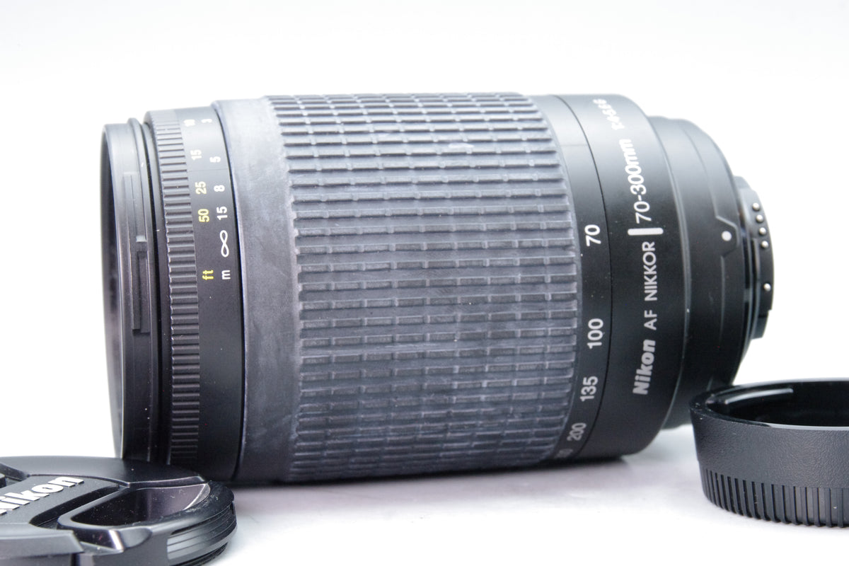 Nikon AF NIKKOR 70-300mm f4-5.6 G Telephoto Zoom Lens F Mount Caps Tested