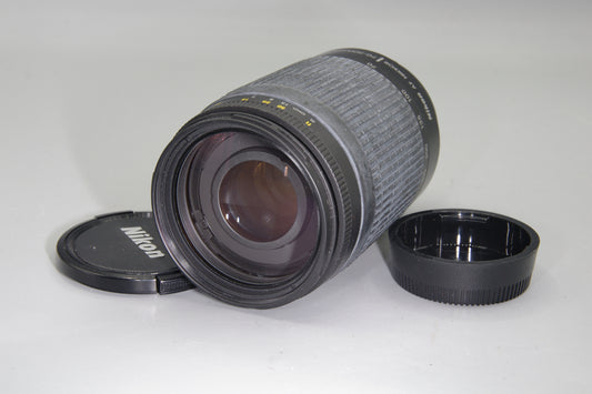 Nikon AF Nikkor 70–300mm f/4–5.6G Lens – FX Telephoto Zoom – Lightweight – MF/AF
