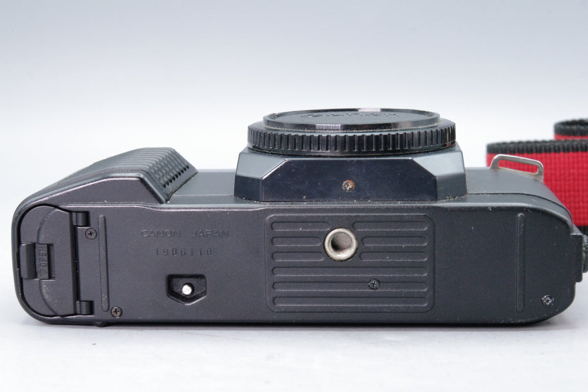 Canon T50 35mm SLR Film Camera Body Programmed Automation FD Mount Cap Strap Tested