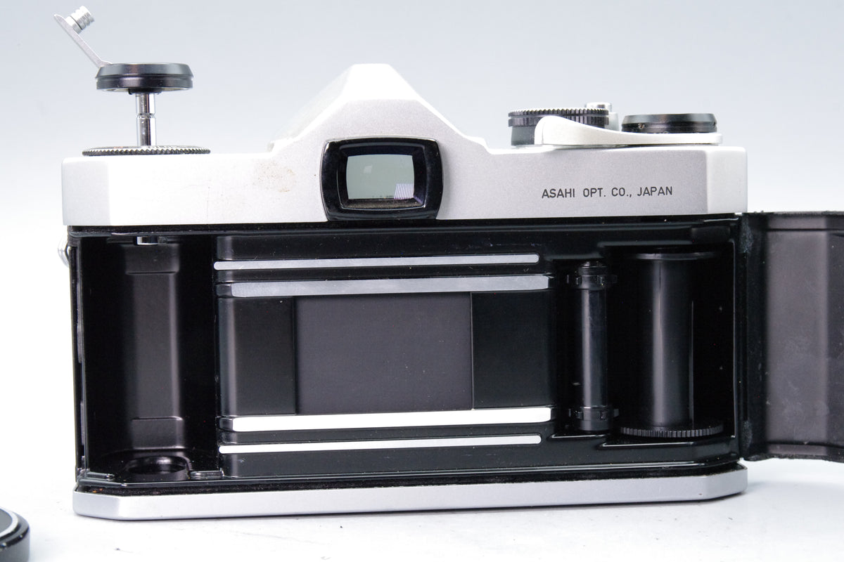 Asahi Pentax Spotmatic SP 500 35mm SLR Camera Super-Takumar 55mm f2 Lens Tested