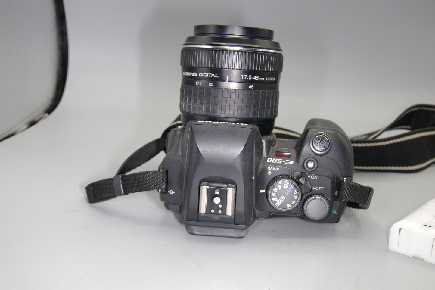 Olympus E-500 DSLR + 17.5–45mm Lens – Four Thirds – Low Shutter Count 4921