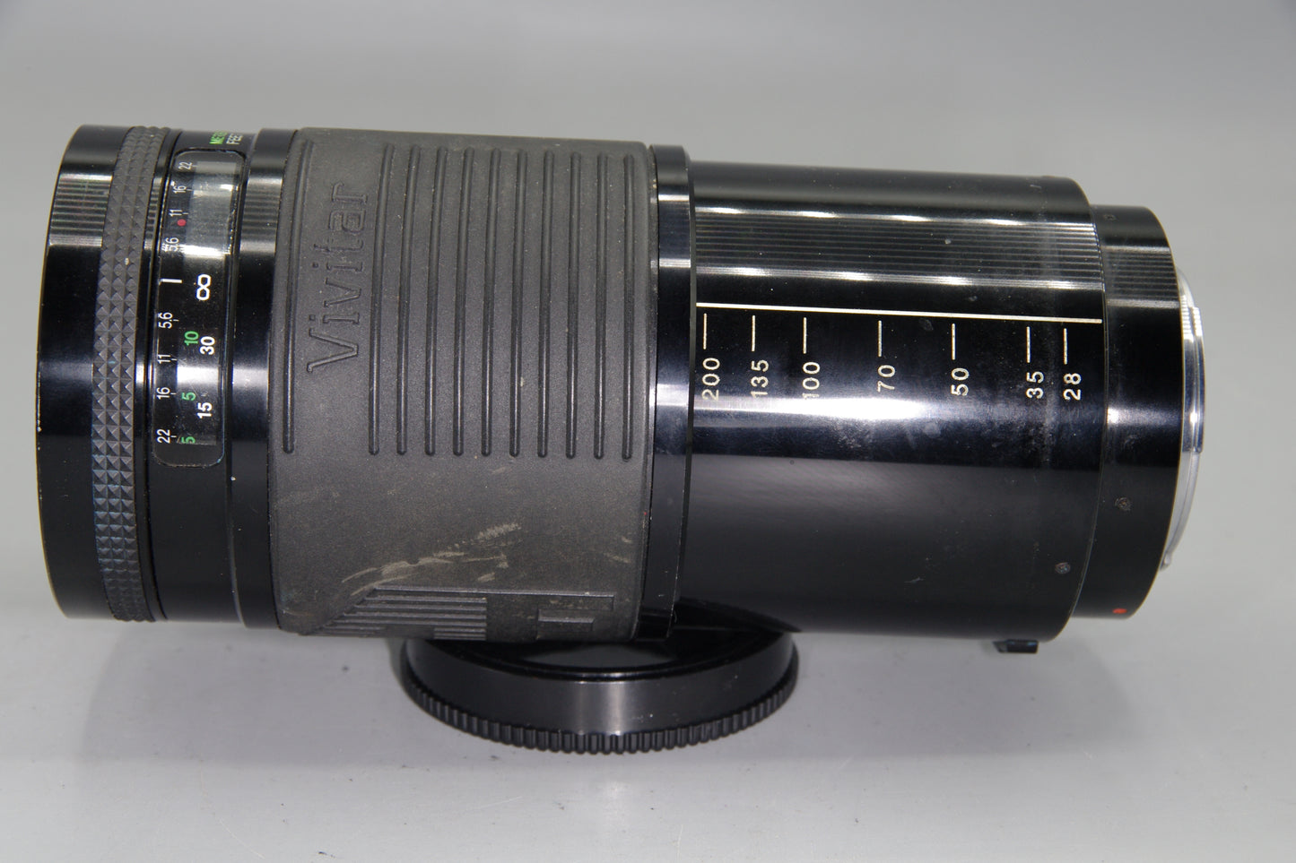 Vivitar 28–200mm f/3.5–5.6 Zoom – Sony/Minolta A Mount – Minor Haze – Caps