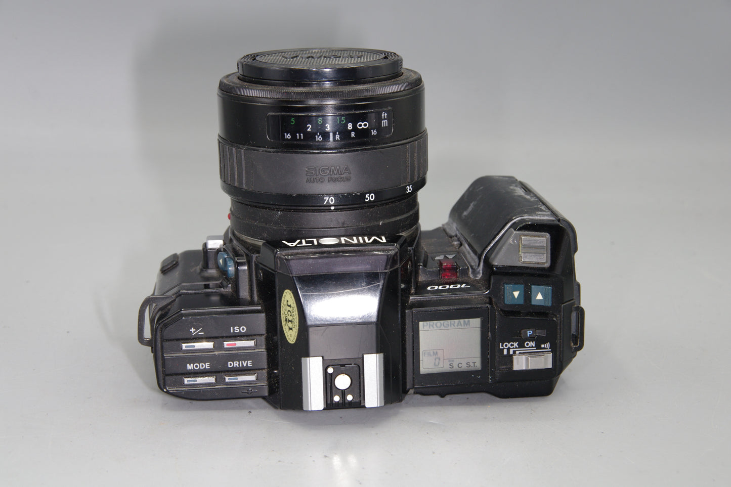 Minolta 7000 AF Film Camera + Sigma 35–70mm f/3.5–4.5 Lens- GWC