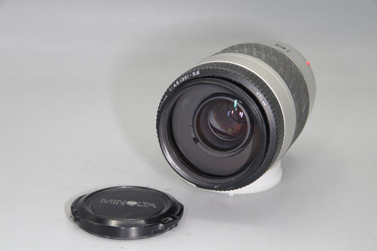Minolta AF 75–300mm f/4.5–5.6 – A-Mount Telephoto Zoom – Big Beercan – Clean