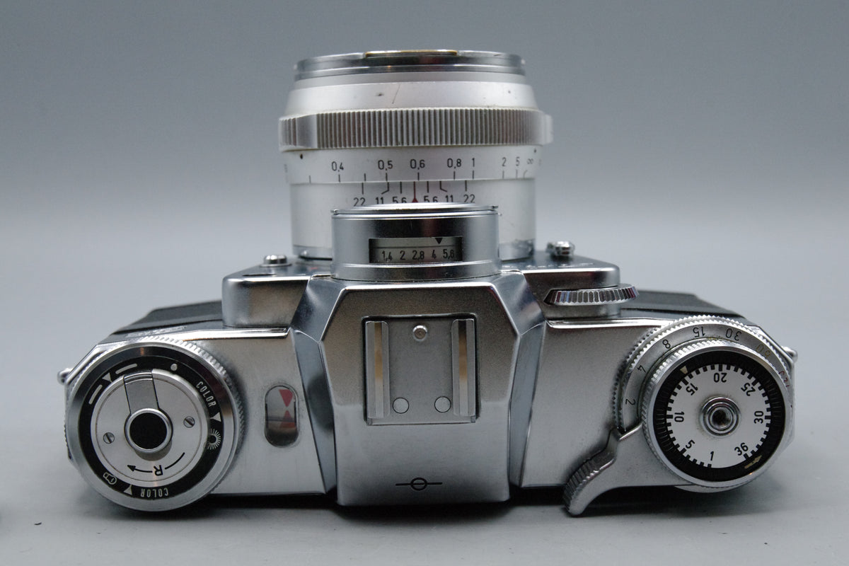 Zeiss Ikon Contarex Bullseye 35mm SLR Camera Distagon 35mm f4 Excellent