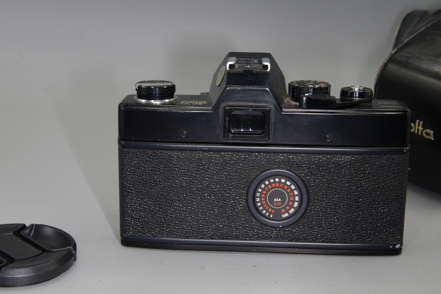 Minolta SR-T MC 35mm SLR + Rokkor 50mm f/1.7 Lens – Tested – Clean – Manual
