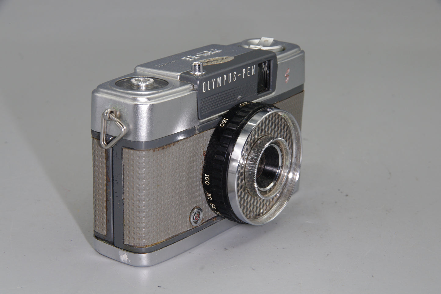 Olympus PEN-EE S Half-Frame 35mm Film Camera – Tested – Clean – Compact