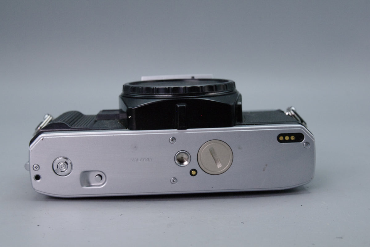 Minolta X‑300 35mm SLR Body – Tested – Clean – Excellent