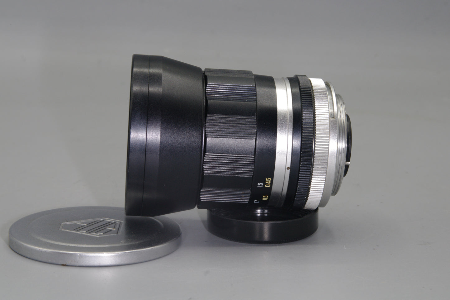 Asahi Auto-Takumar 35mm F/2.3  Lens - M42 Mount - Excellent