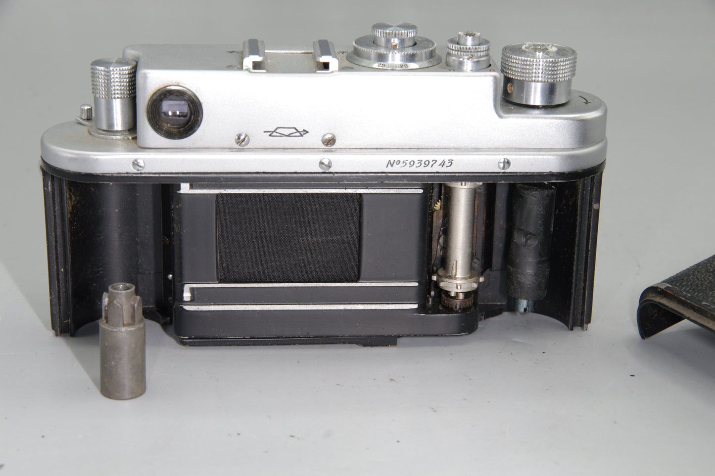 KMZ Mir 35mm Rangefinder Camera M39 LTM Soviet Leica Copy 1959–61
