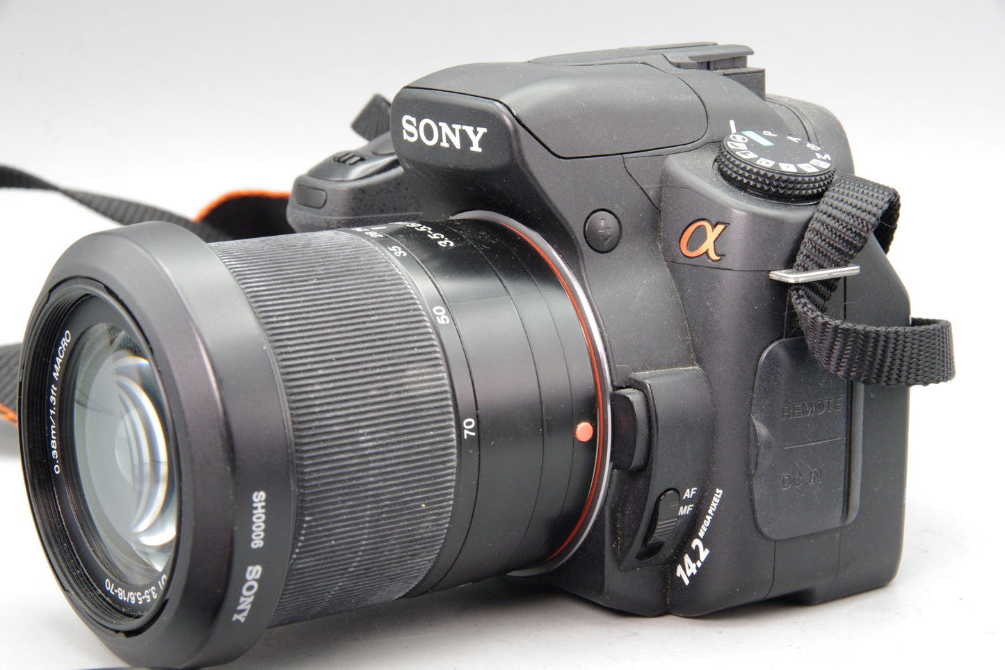 Sony Alpha A350 14.2MP DSLR  with 18-70mm Lens - Excellent Conditon