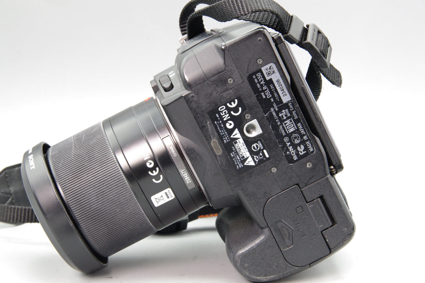 Sony Alpha A350 14.2MP DSLR  with 18-70mm Lens - Excellent Conditon