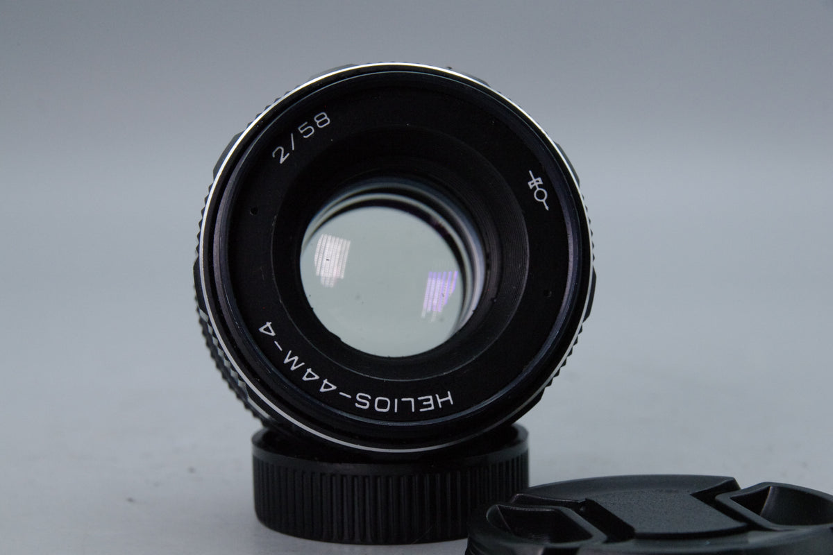 Helios‑44M‑4 58mm f/2 M42 Lens – Classic Biotar Design – Tested