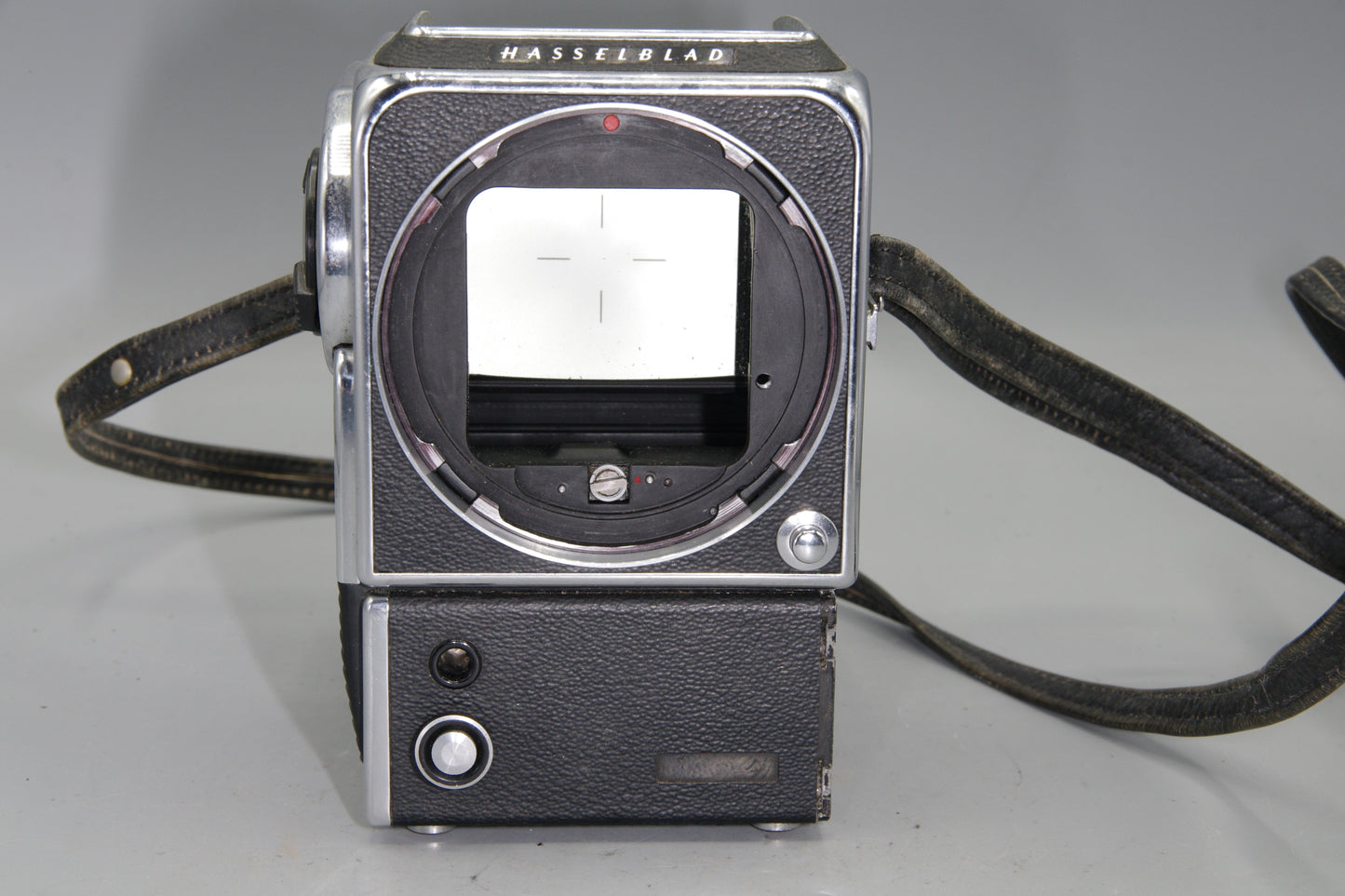 Hasselblad 500EL/M Camera Body Only – Untested, Missing Battery Cover