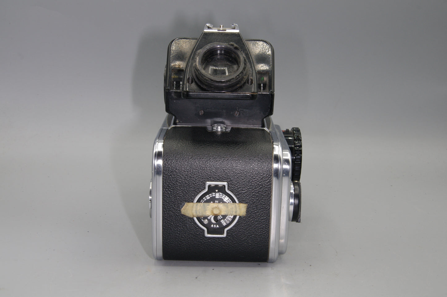 Hasselblad 500C Kit – Planar 80mm, Prism Finder, 120 Back – Needs Service