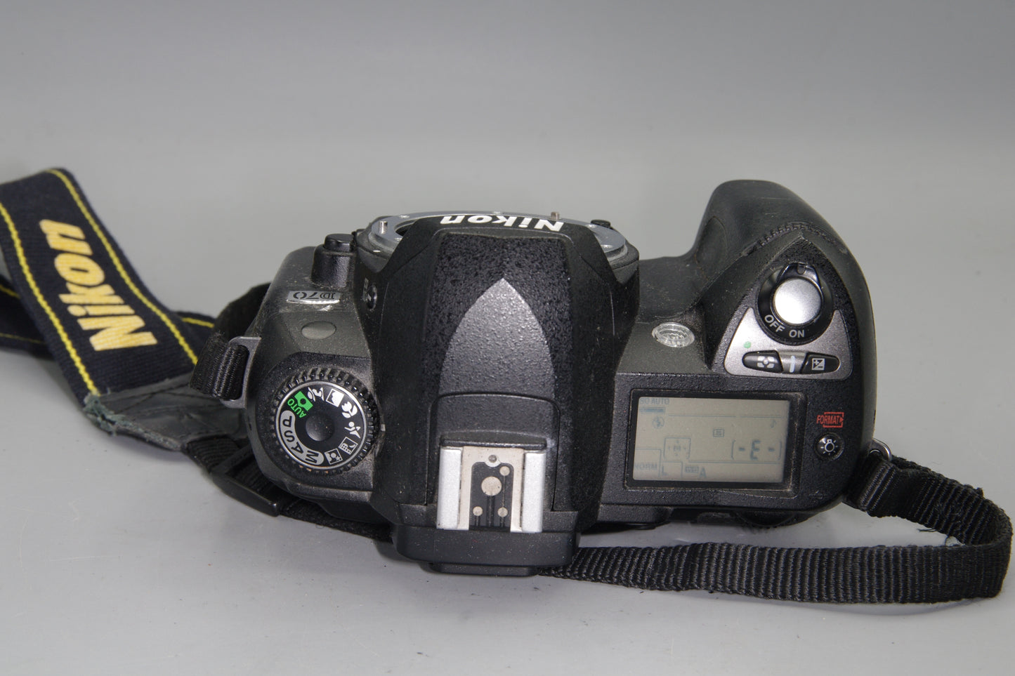 Nikon D70 DSLR Camera Body Only – 6.1MP – Shutter Count 7879 – VGC