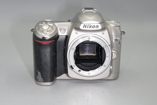 Nikon D50 DSLR Camera Body Only – 6.1MP – Shutter Count 4698 – Tested