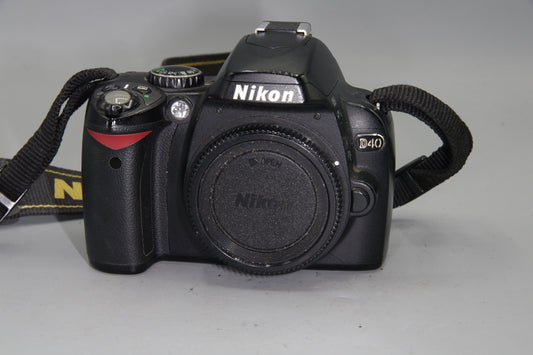 Nikon D40 DSLR Camera Body – 6.1MP – Low Shutter Count 19886 – VGC