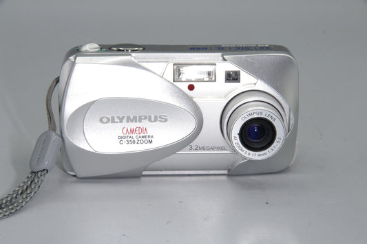 Olympus Camedia C-350 Zoom 3.2MP Digital Camera with 128Mb XD
