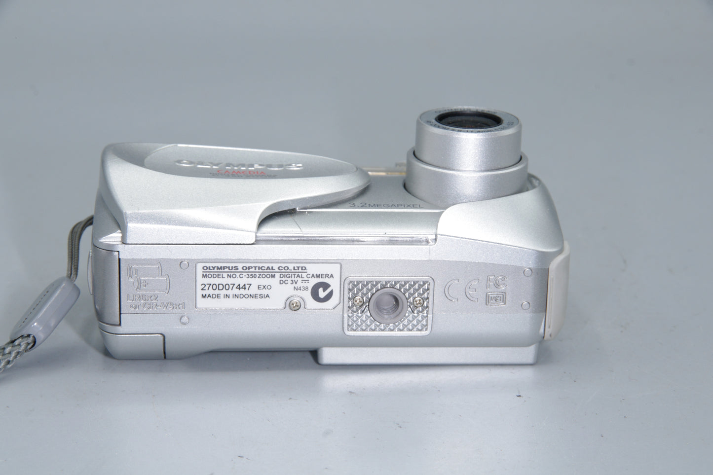 Olympus Camedia C-350 Zoom 3.2MP Digital Camera with 128Mb XD
