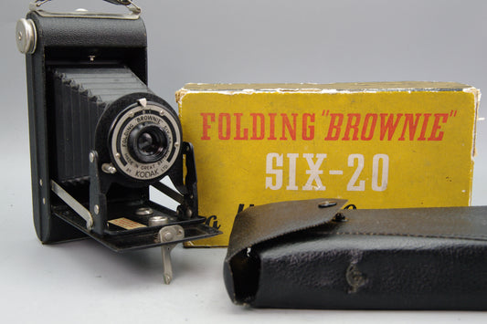 Kodak Folding Brownie Six‑20 with Case and Box – Very Good Condition
