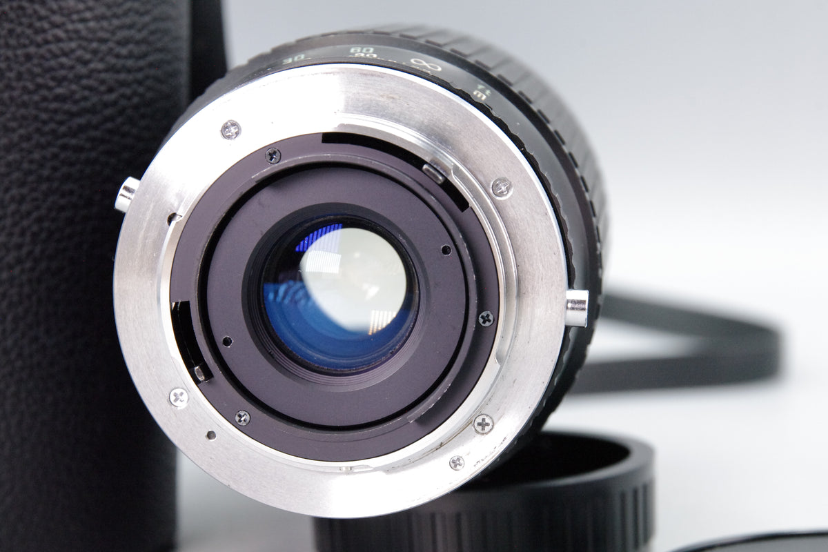 Hoya HMC Zoom Macro 80-205mm f3.8 Telephoto Lens Olympus OM Mount