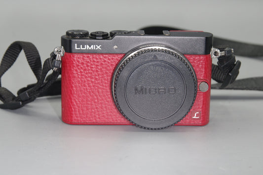 Panasonic Lumix DMC-GM5 16MP M4/3 Digital Camera