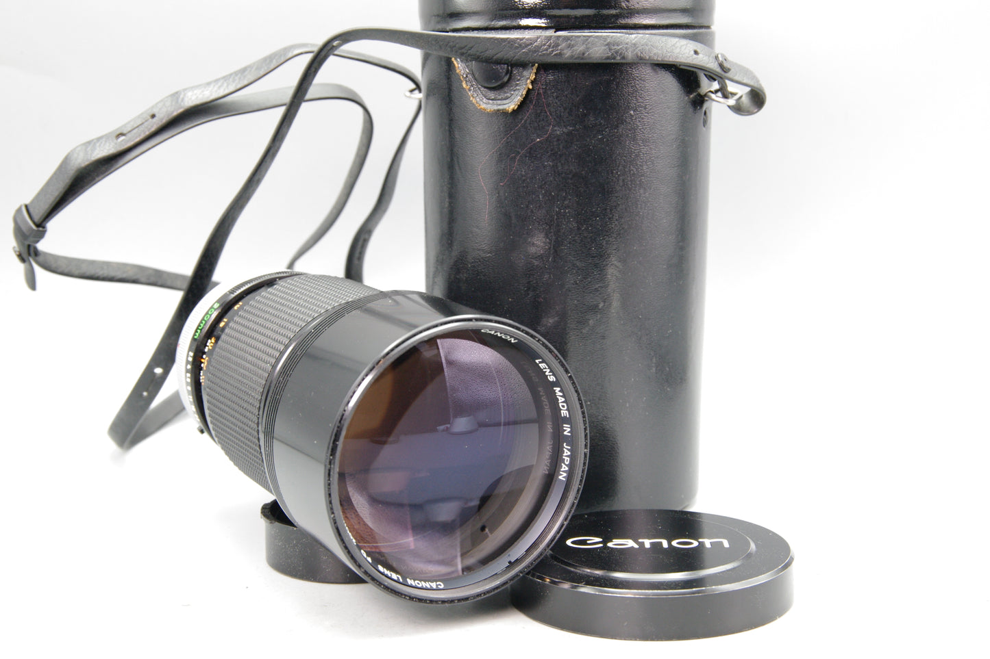 Canon FD 200mm f/2.8 S.S.C. Telephoto Lens with Case - Excellent