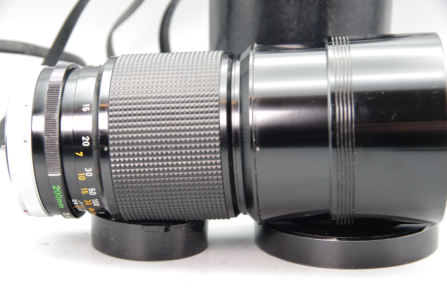 Canon FD 200mm f/2.8 S.S.C. Telephoto Lens with Case - Excellent