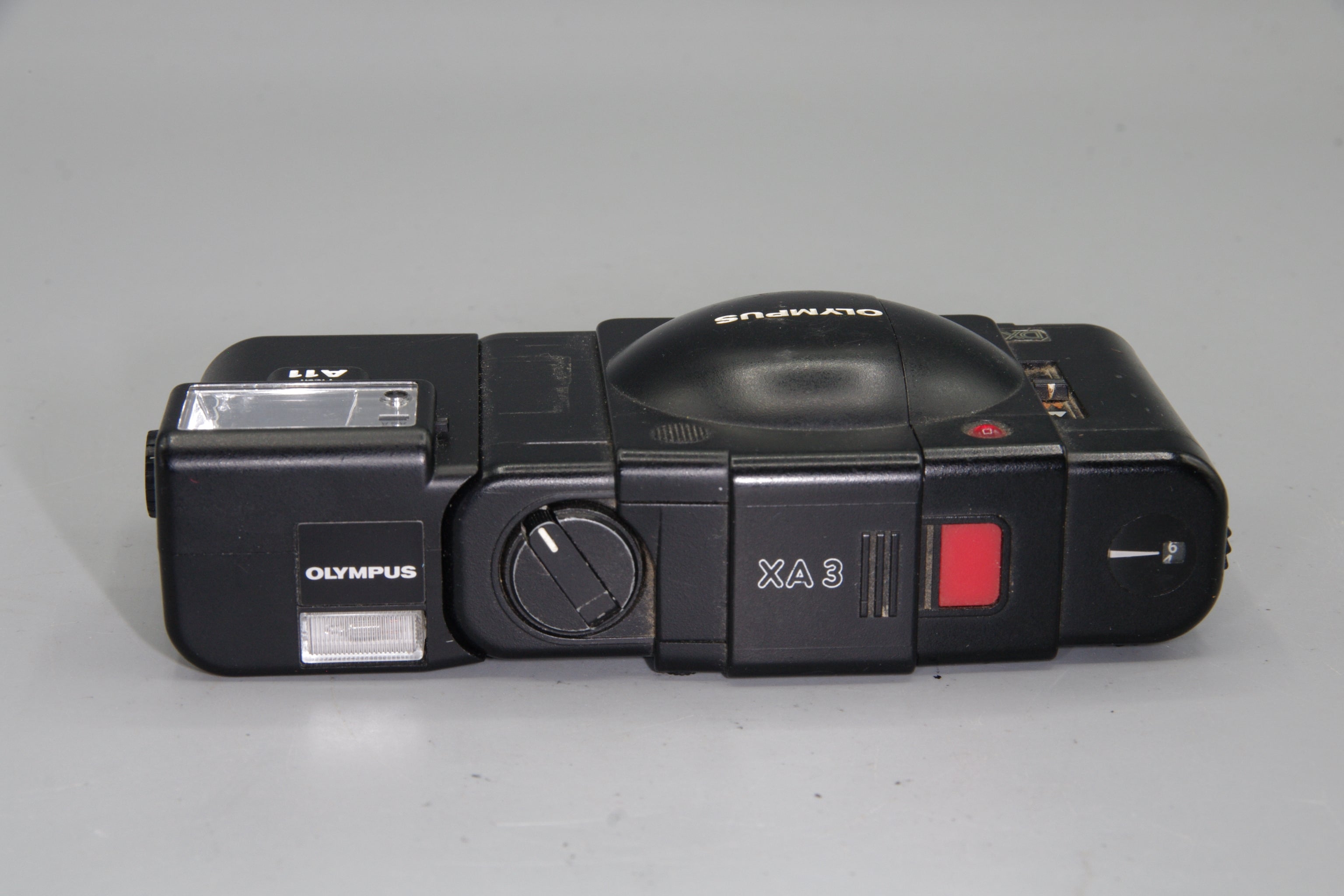 Olympus XA3 35mm Film Camera with DX Auto ISO – Please read