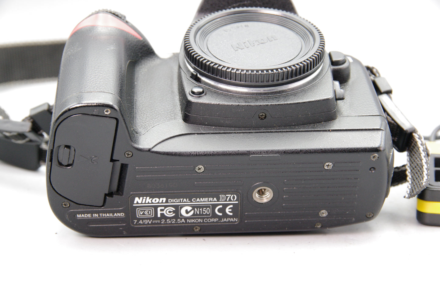 Nikon D70 DSLR Camera with Charger and Battery – 6.1MP – Shutter Count 4707