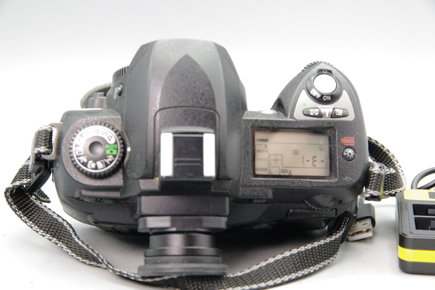 Nikon D70 DSLR Camera with Charger and Battery – 6.1MP – Shutter Count 4707