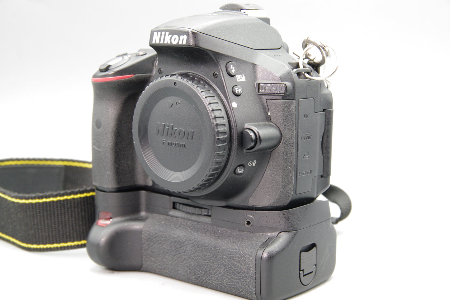 Nikon D5300 24.2MP DSLR with Battery Grip and Charger - Excellent