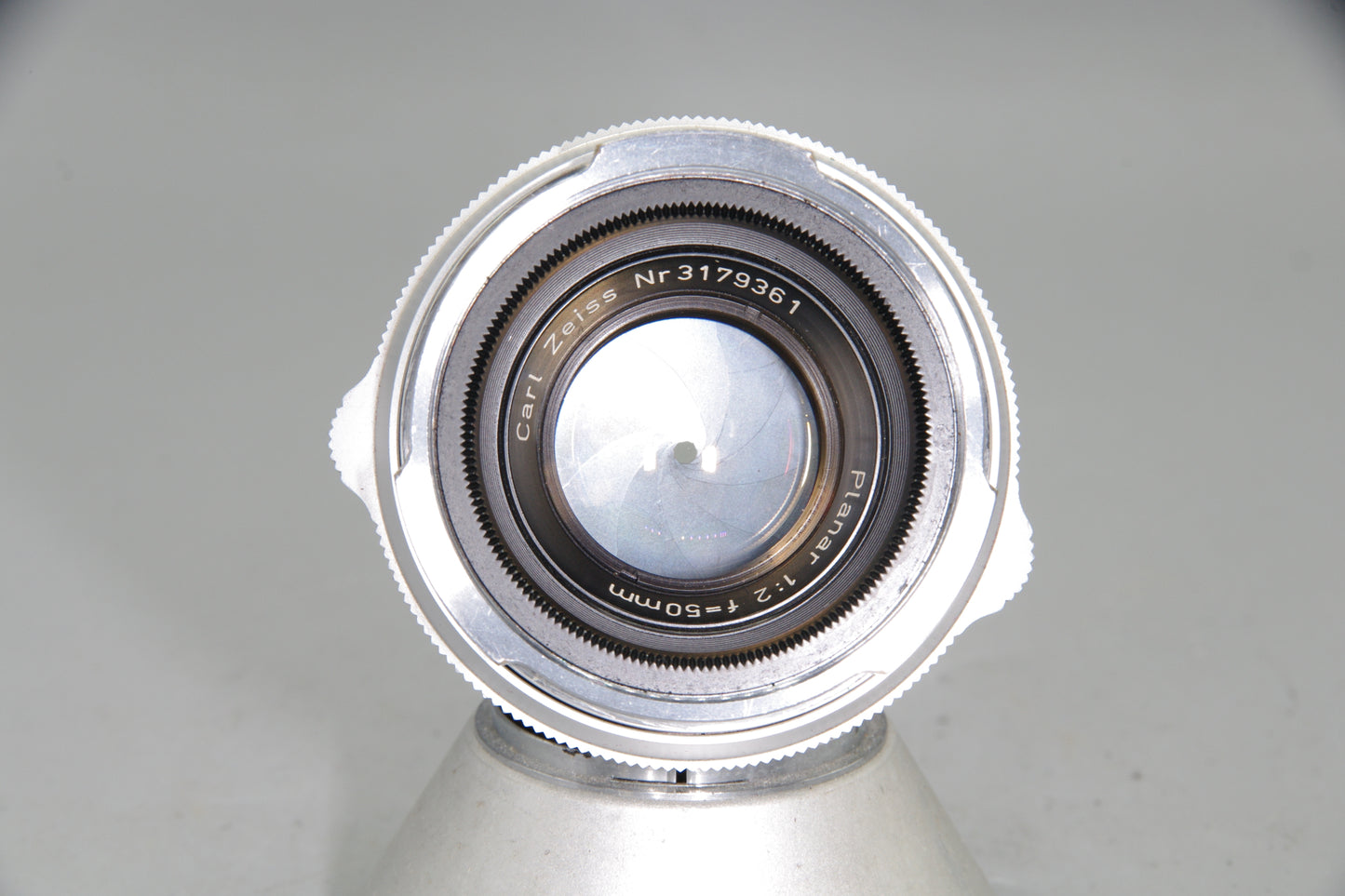 Carl Zeiss Planar 50mm f/2 Lens Contarex Mount – Vintage with Separation