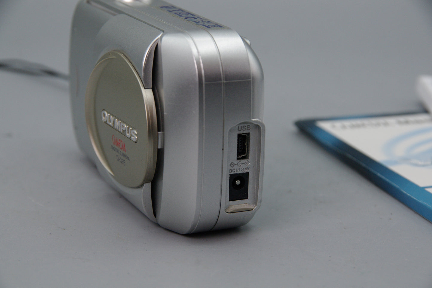 Olympus D-395 2.0MP Digital Camera with Instructions - Tested, VGC