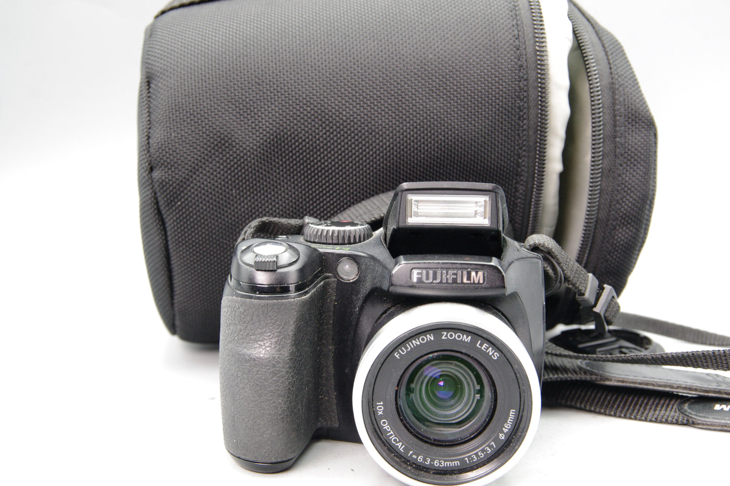 Fujifilm S700 Digital Camera 7.1MP with 10x Zoom - AA - Excellent