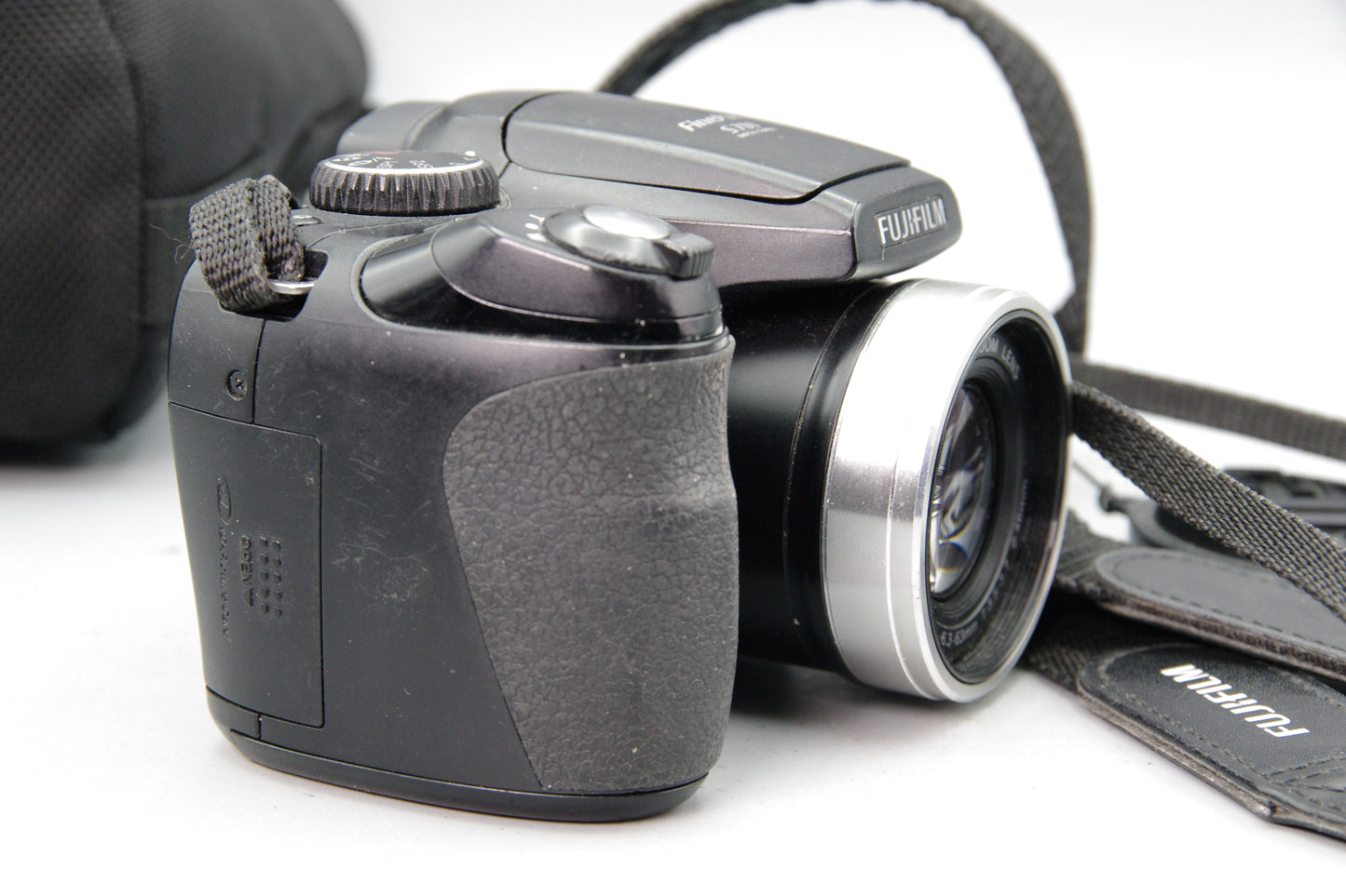 Fujifilm S700 Digital Camera 7.1MP with 10x Zoom - AA - Excellent