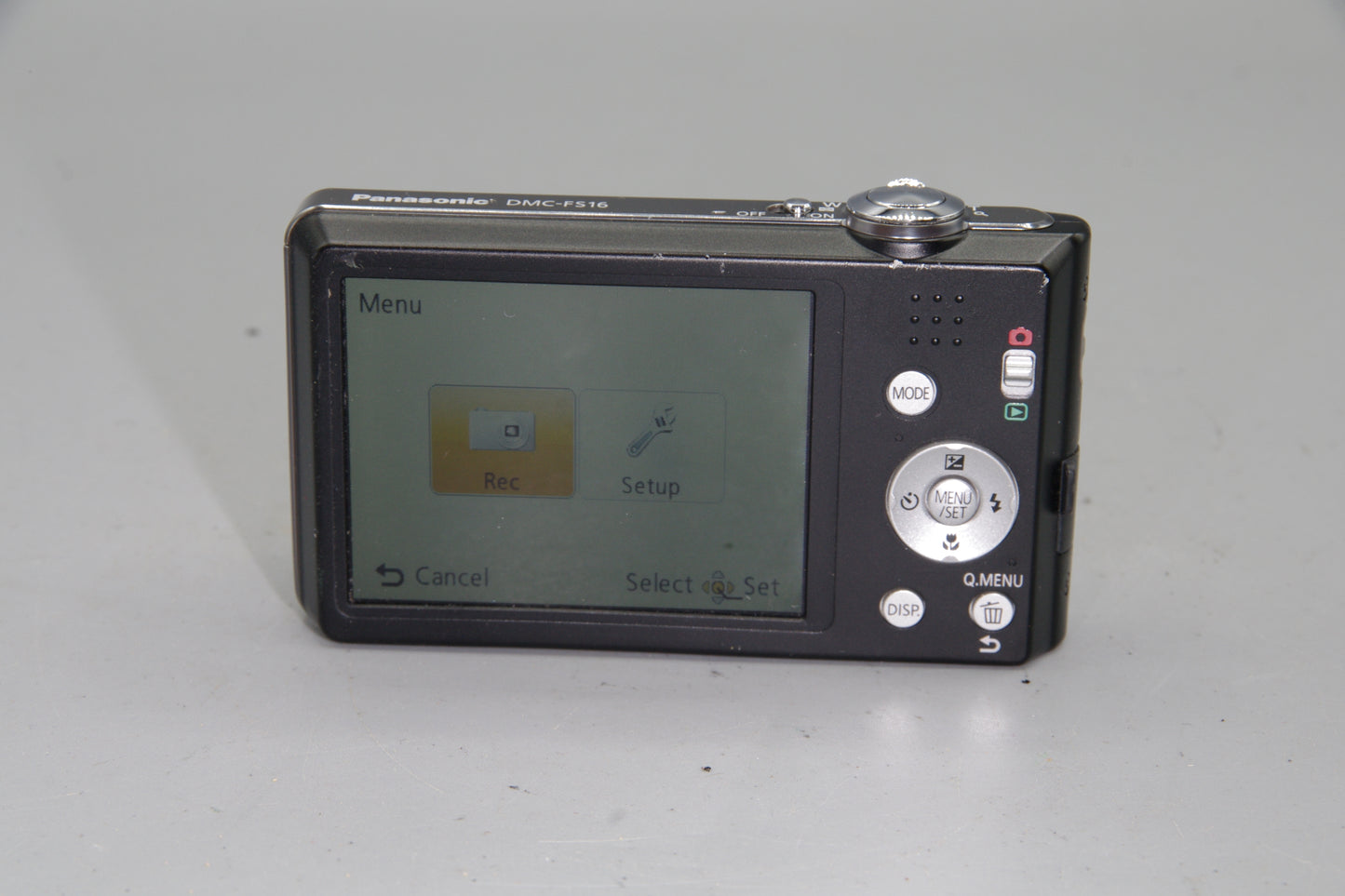 Panasonic Lumix DMC-FS16 14.1MP Digital Camera – Leica Lens, Excellent