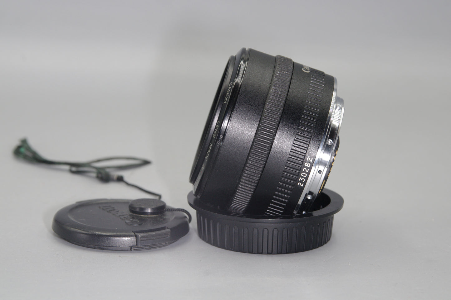 Canon EF 35mm F/2 AF Prime Lens with Caps