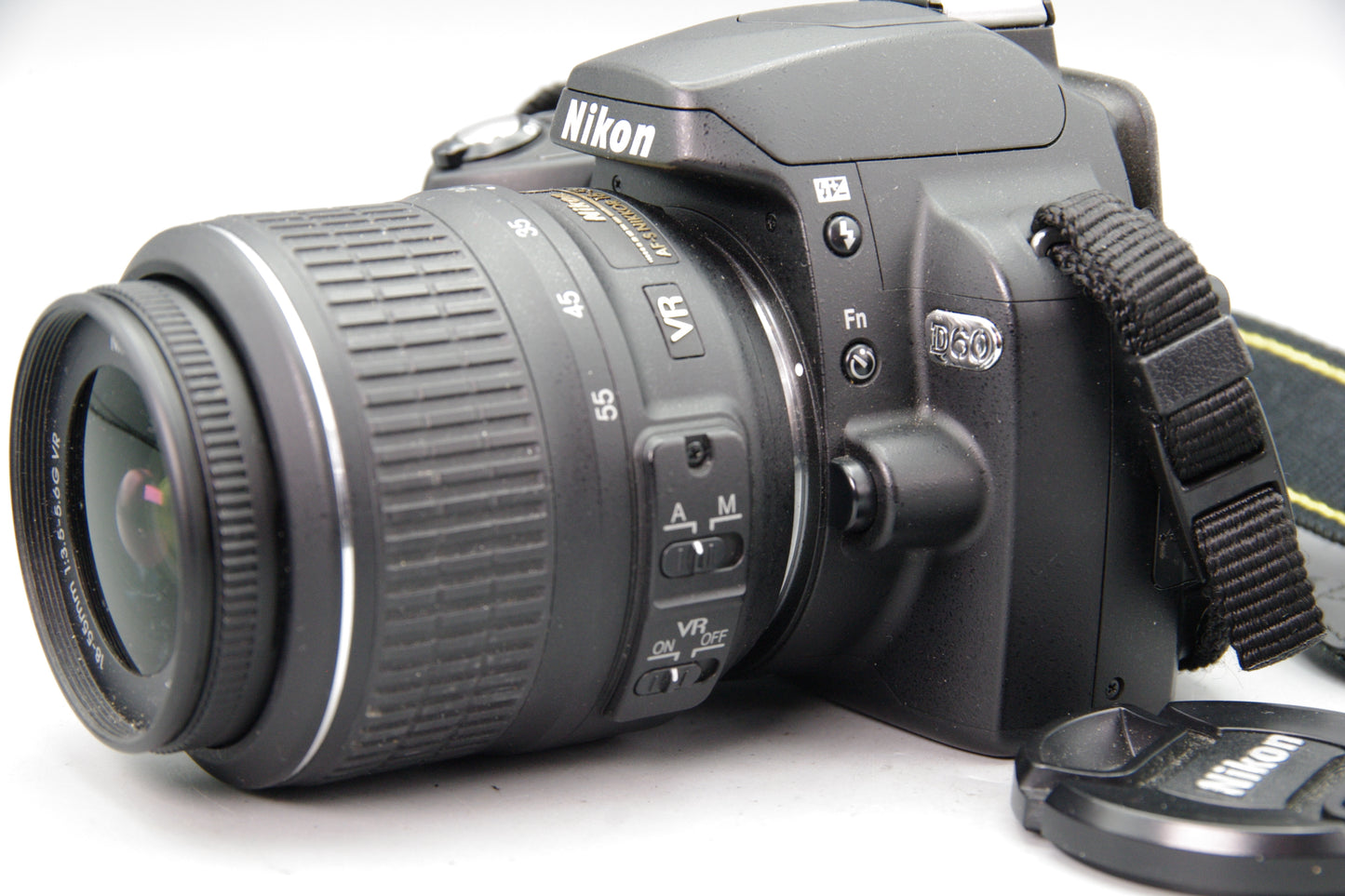Nikon D60 Digital SLR Camera 10.2MP with Case, Charger and Book - S/C 3077