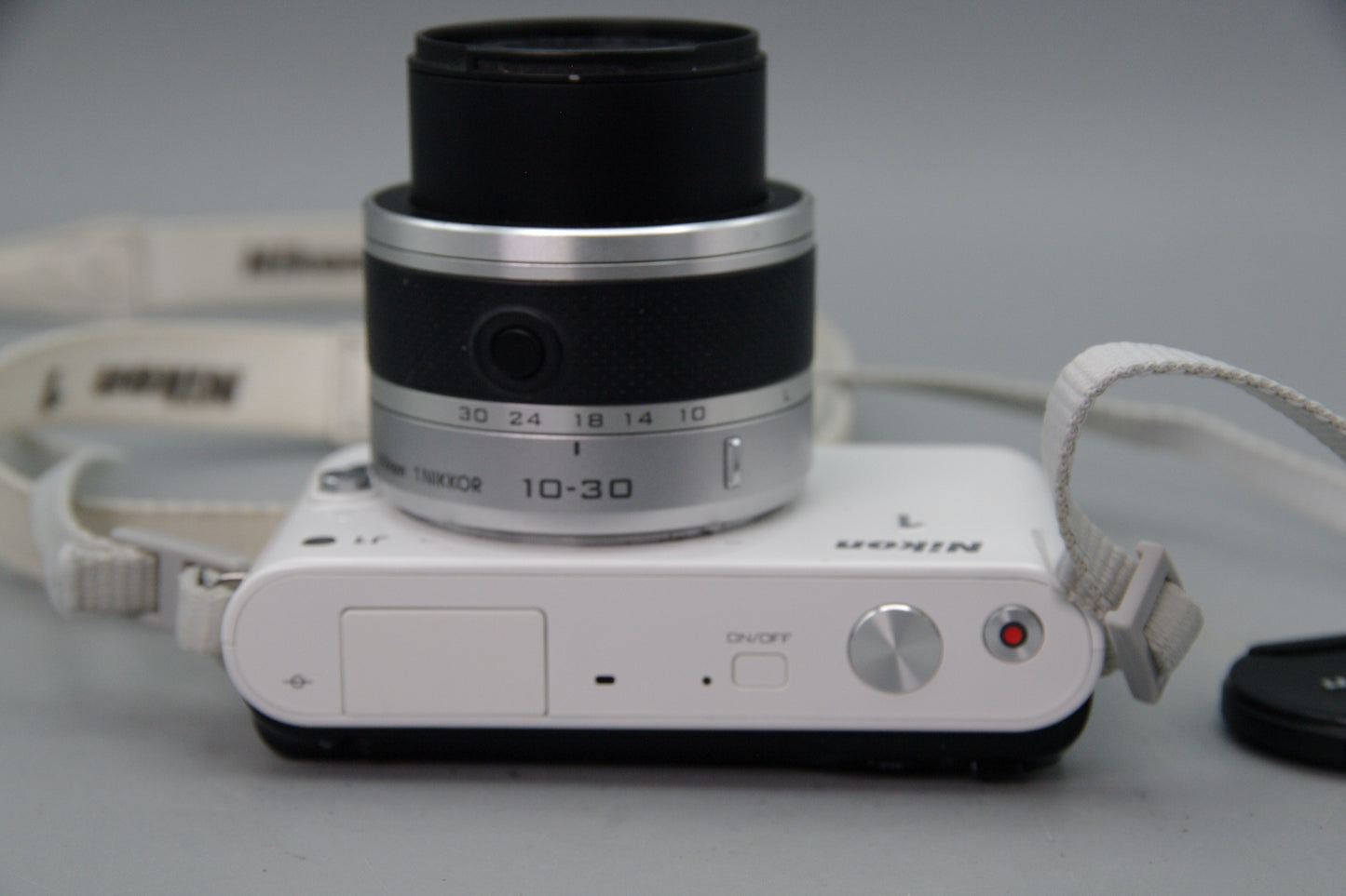 Nikon 1 J1 Mirrorless Camera with 10-30mm Lens   - White -  VGC