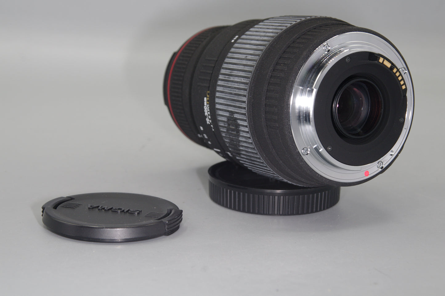 Sigma 70-300mm F/4-5.6 APO DG AF Zoom Lens with Caps - Canon EF Mount