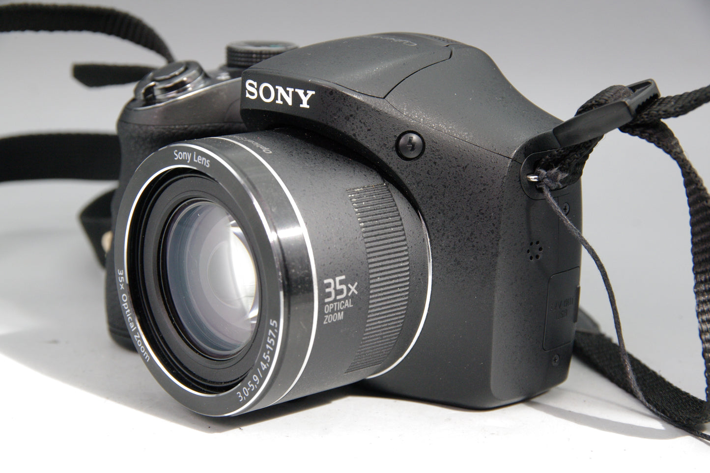 Sony DSC‑H300 20.1MP Bridge Camera with 35x Zoom – Excellent Condition